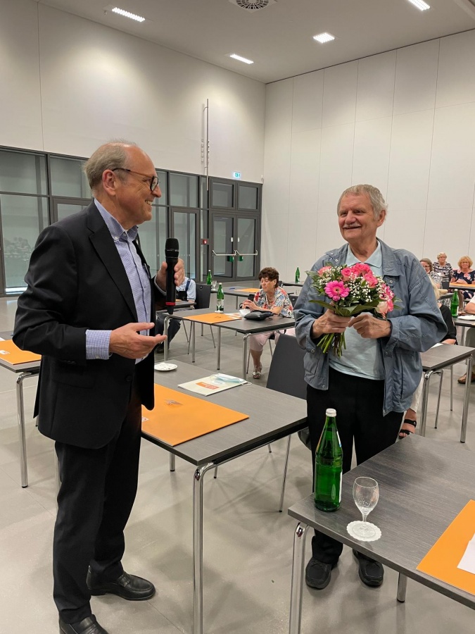 Landesvorsitzender Hans Peter Pohl Und Pfarrer Weimann